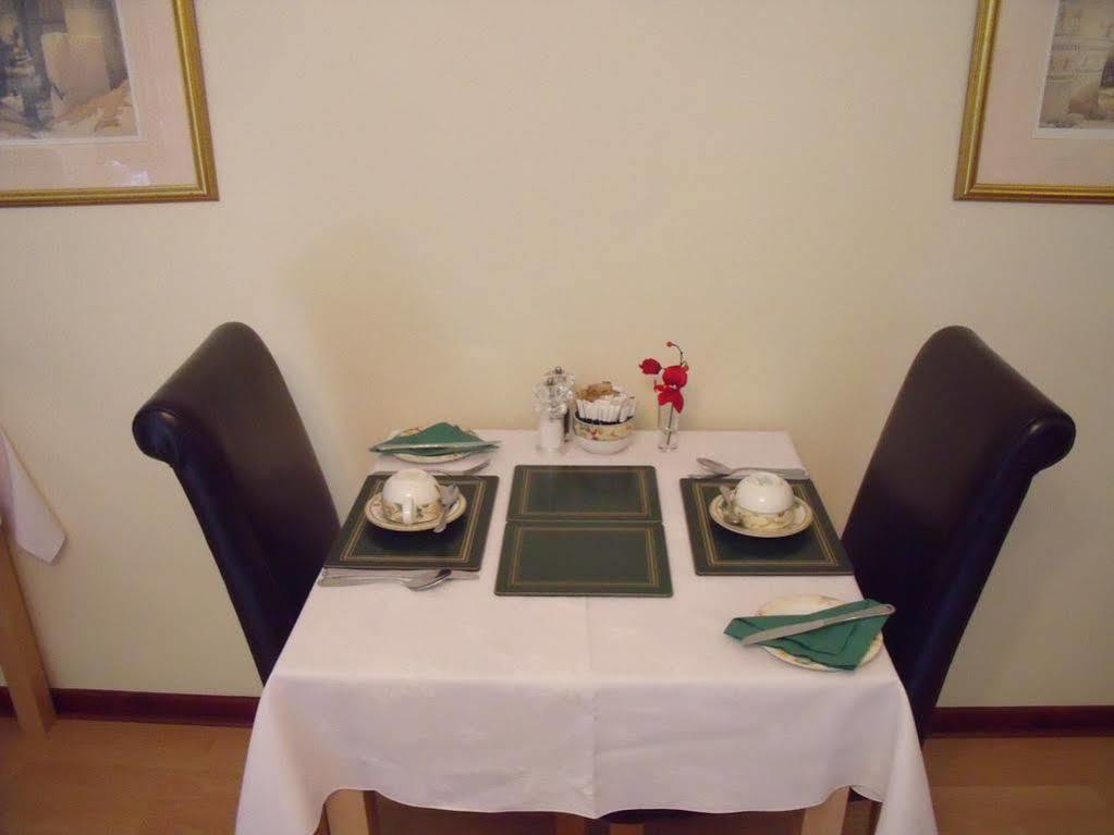 Home From Home Bed And Breakfast CBG Extérieur photo